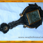 Vaal Kannadi-gifted to Thankachi by Swathi